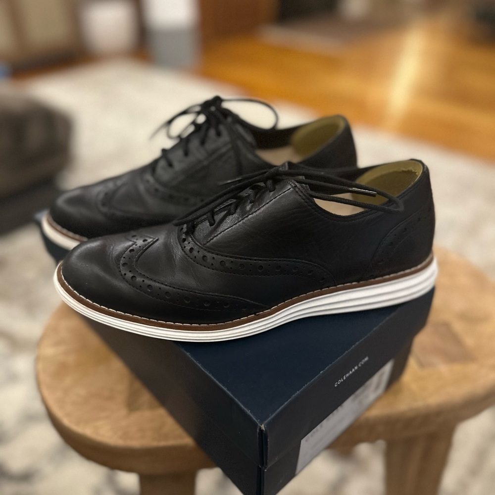 Cole Haan Wingtip Oxfords Women size 6.5